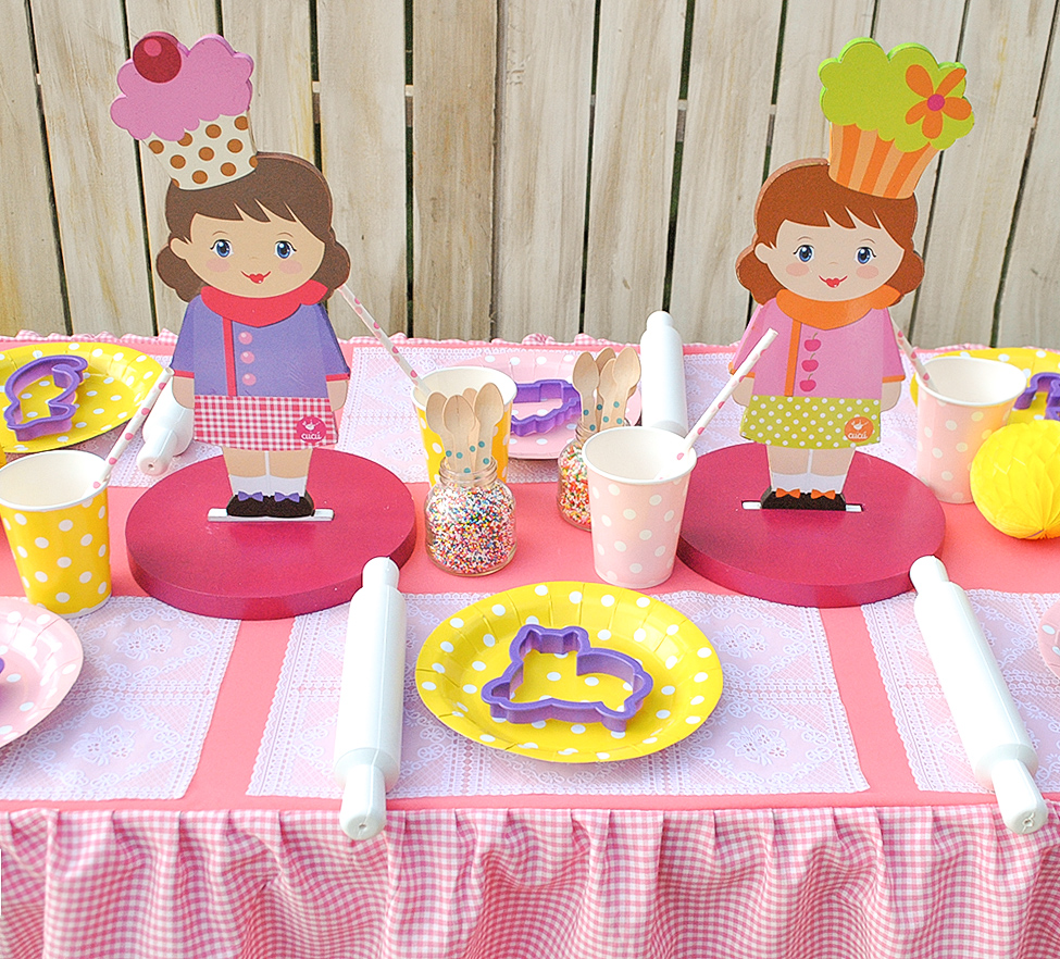 FIESTA-INFANTIL-CUCU-CHEF-CUPCAKE-DECORACION-MESA.jpg