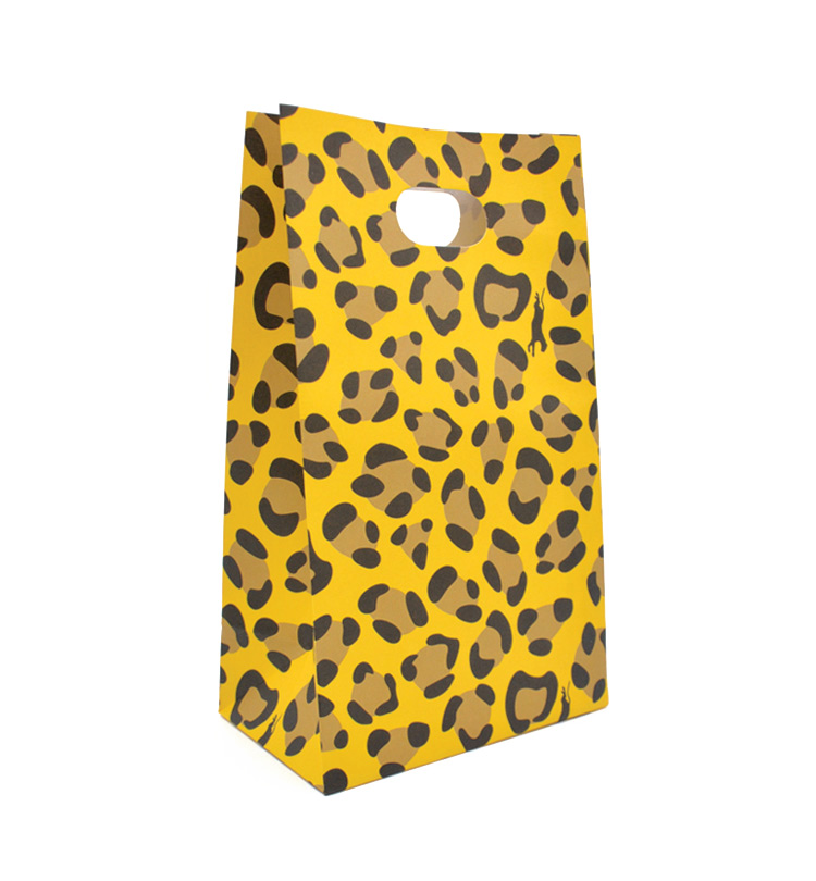 /media/bolsas-papel-leopardo-selva-cucu-fiestas.jpg